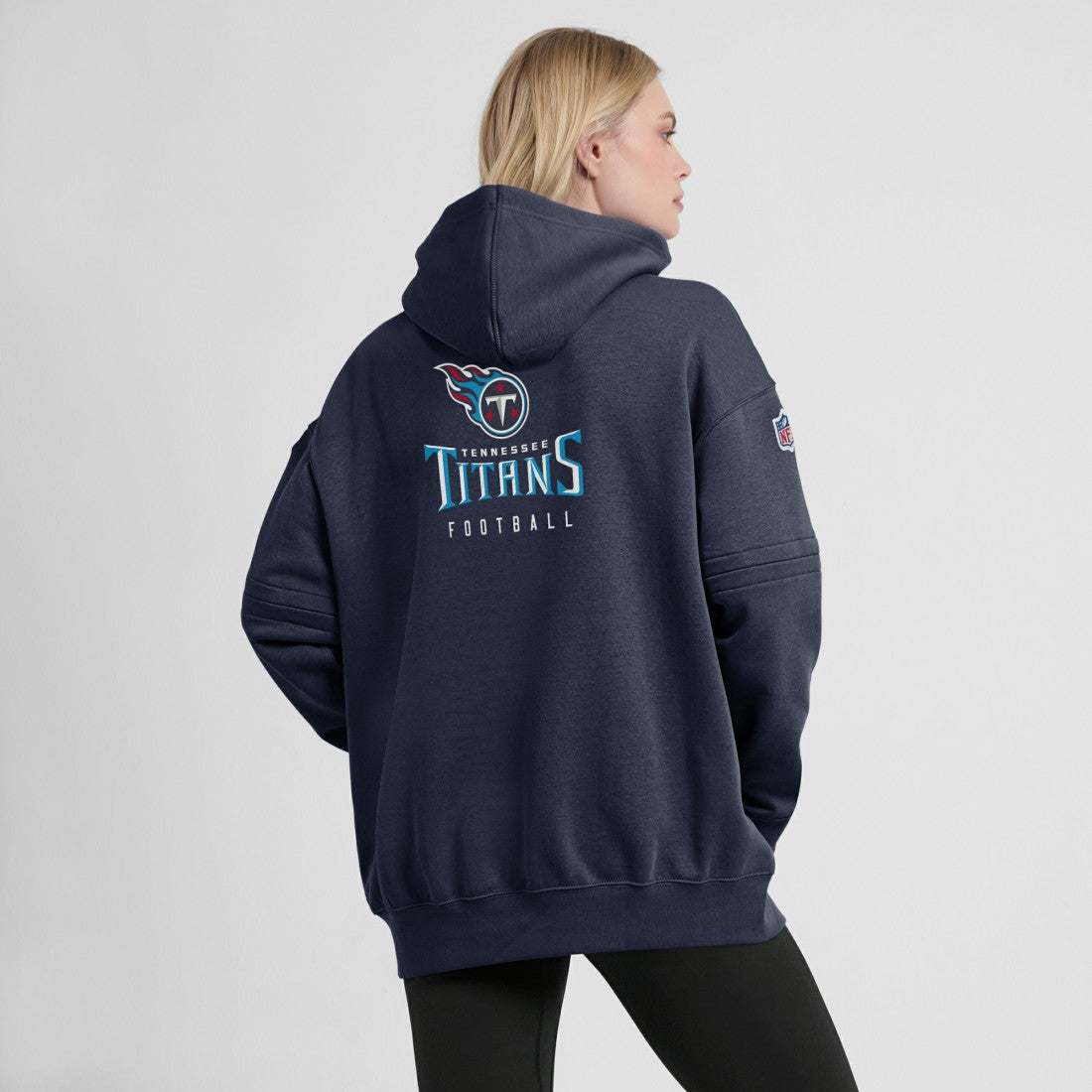 Tennessee Titans Women's 2023 Sideline Club Fleece Pullover Hoodie Navy