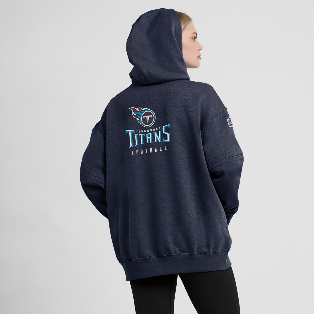 Tennessee Titans Women's 2023 Sideline Club Fleece Pullover Hoodie Navy