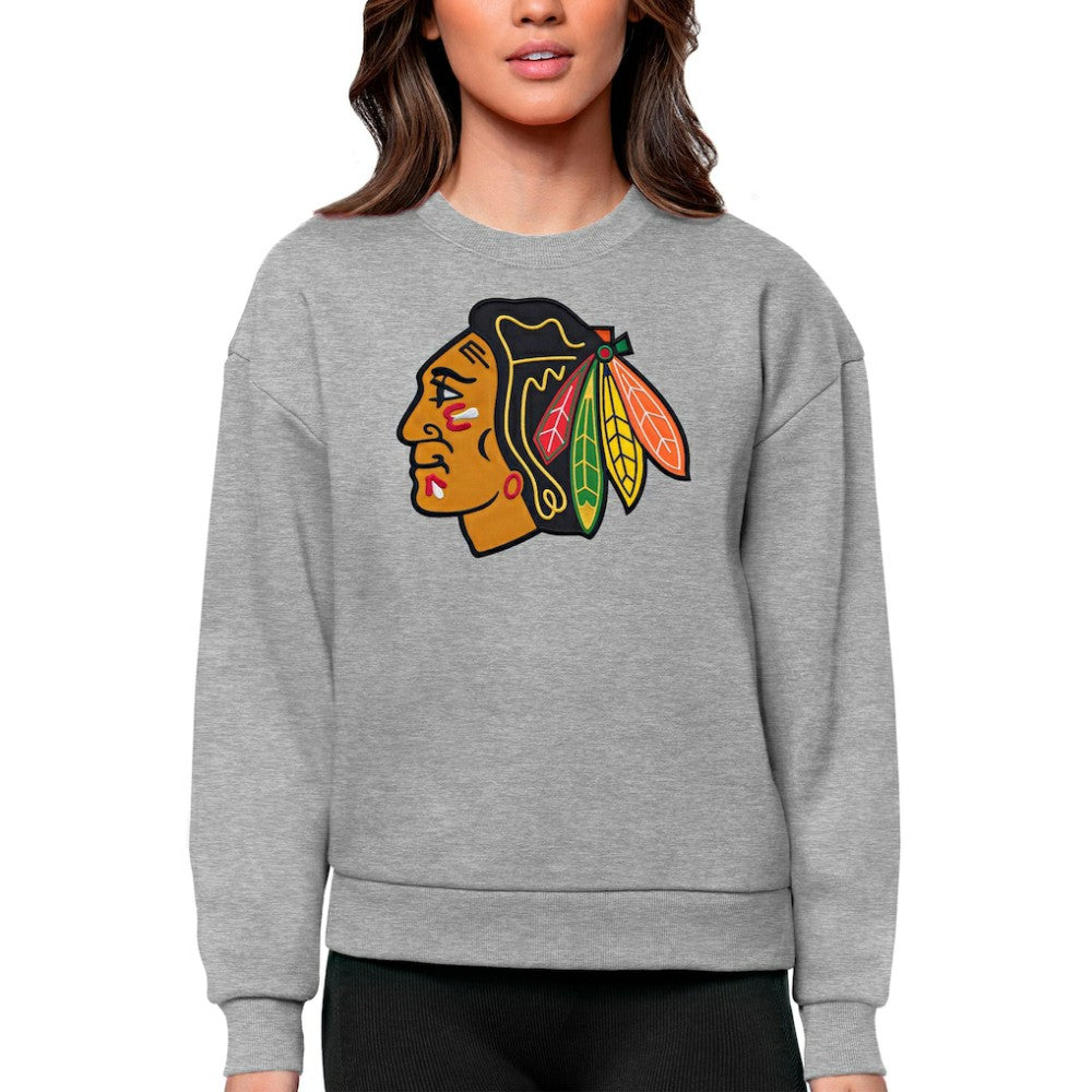 NHL Chicago Blackhawks Antigua Women's Team Logo Victory Crewneck Pullover Sweatshirt - Heather Gray