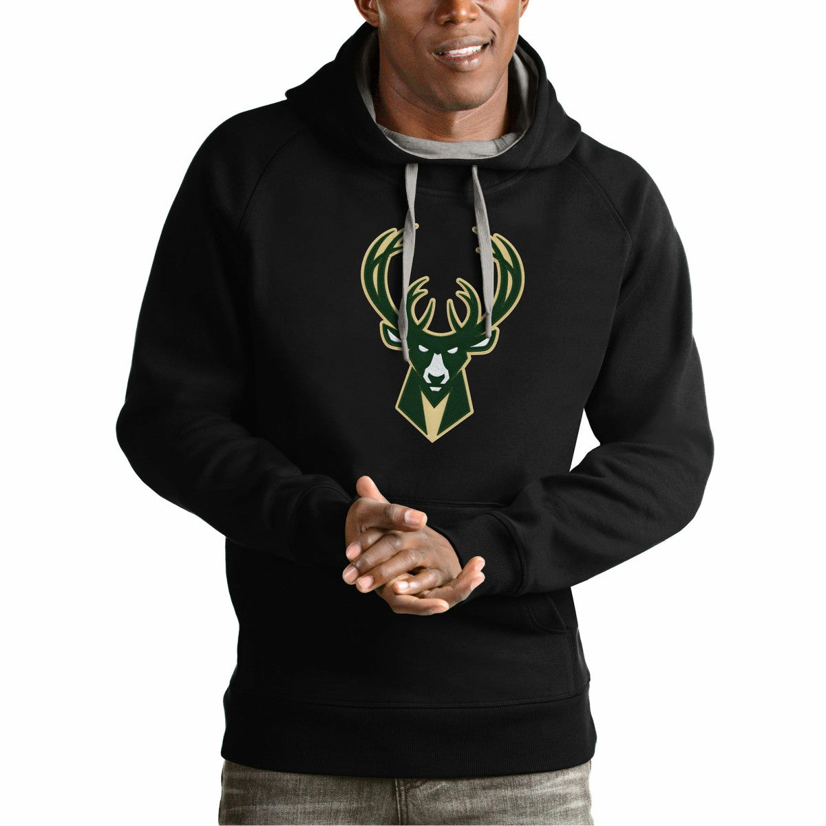 Milwaukee Bucks Antigua Team Logo Victory Pullover Hoodie Black