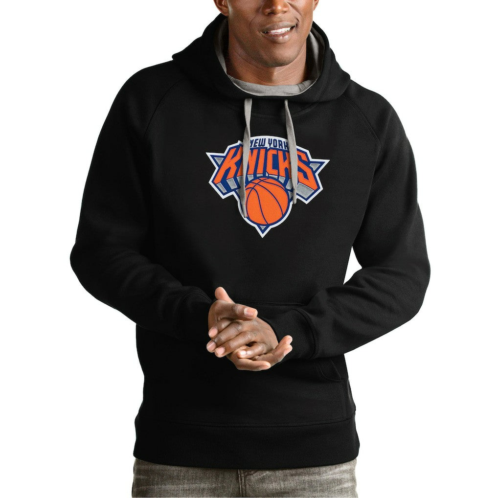New York Knicks Antigua Team Logo Victory Pullover Hoodie Black