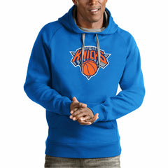 New York Knicks Antigua Team Logo Victory Pullover Hoodie Blue