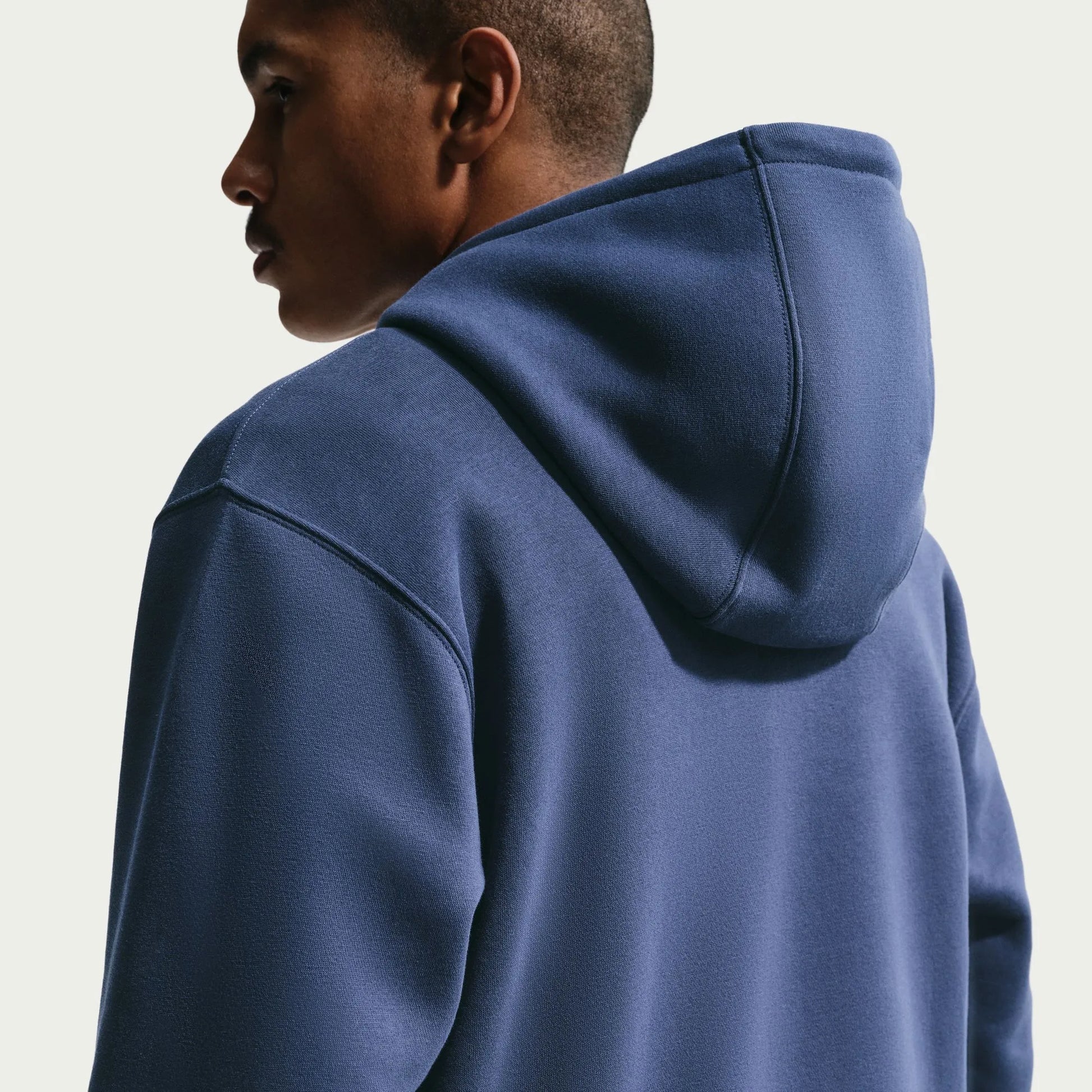 Nike 2026-27 England Men's Club Pullover Hoodie Midnight Navy/White