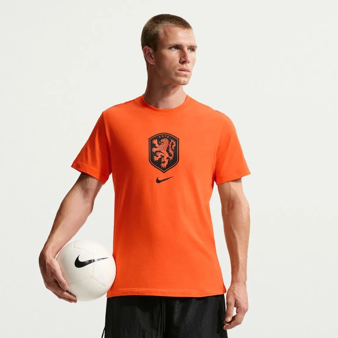 Nike 2026-27 Netherlands Men's Crest Tee Safety Orange