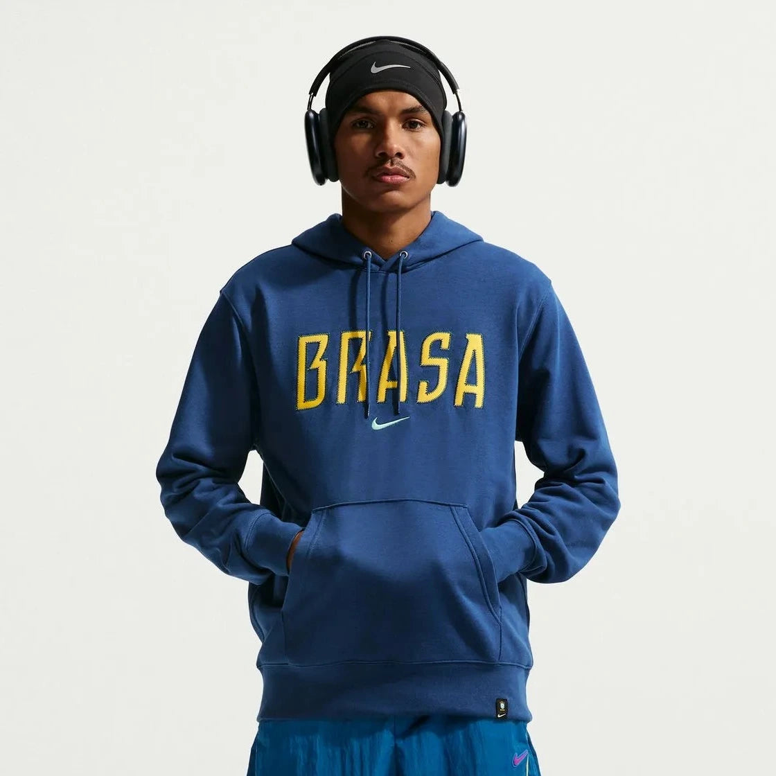 Nike 2026-27 Brazil Men's Club French Terry Pullover Hoodie Coastal Blue/Light Menta