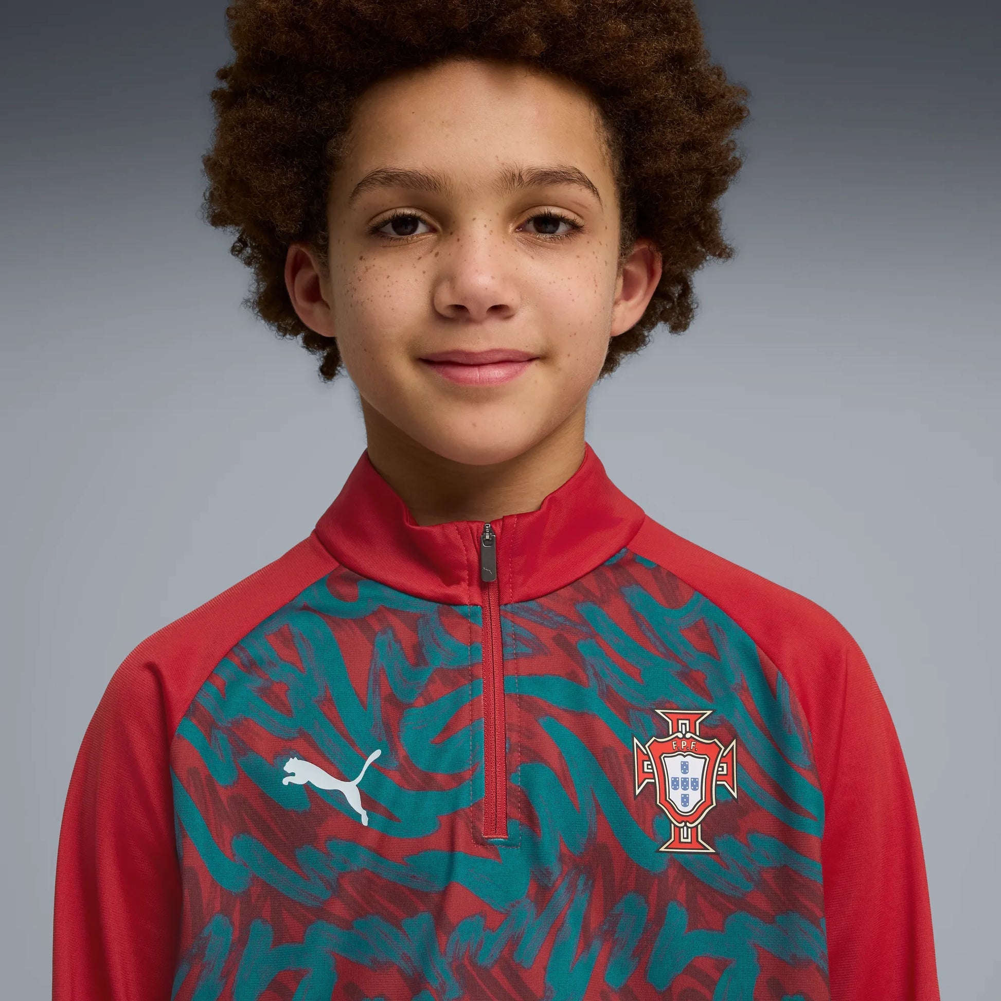 Puma 2026-27 Portugal Youth 1/4 Zip Pre-Match Top Club Red-Green Lagoon